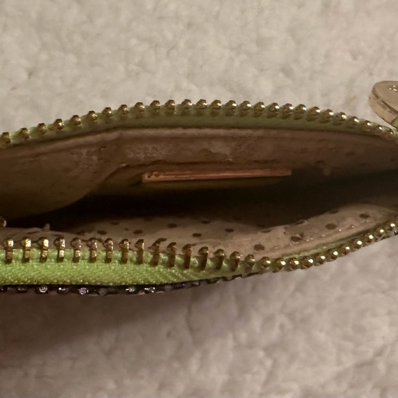 Deux Lux Silver Sequin Coin Wristlet - Picture 5 of 7